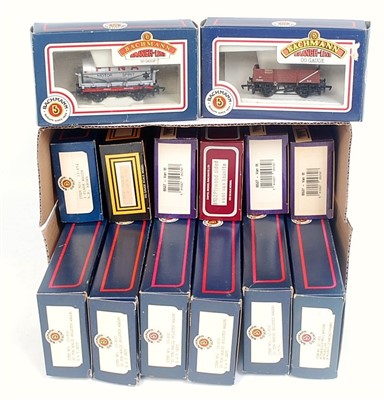 Lot 762 - Six bogie and 8 4-wheel wagons by Bachmann and...