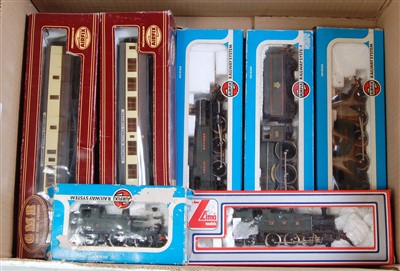 Lot 721 - Quantity of GWR outline items Airfix...