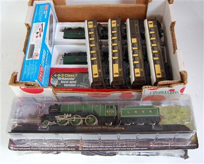 Lot 736 - Mixed lot GWR 'Kneller Hall' engine and tender...