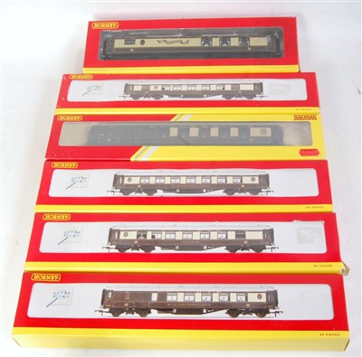 Lot 593 - 6 Hornby Pullman Cars R4150, R4143 'Leona',...