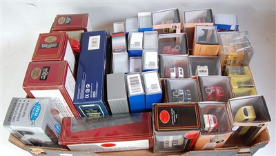 Lot 2593 - 35+ various boxed modern release diecasts to...