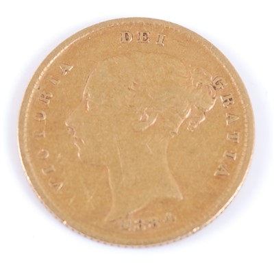 Lot 2263 - Great Britain, 1884 gold half sovereign