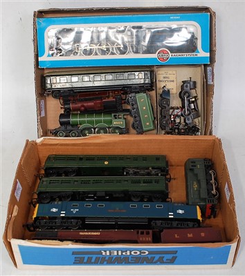 Lot 889 - Mixed model railways Hornby Dublo 'Duchess of...