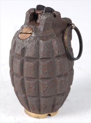 Lot 193 - A deactivated Mills No. 5 Mk I hand grenade
