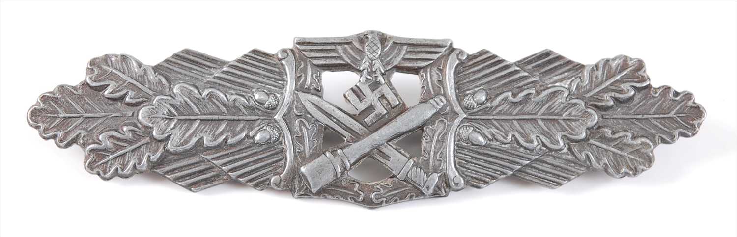 Lot 142 - A post WW II German Close Combat clasp