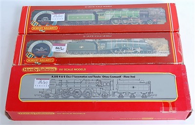 Lot 863 - 3 Hornby steam engines and tenders R309 BR...