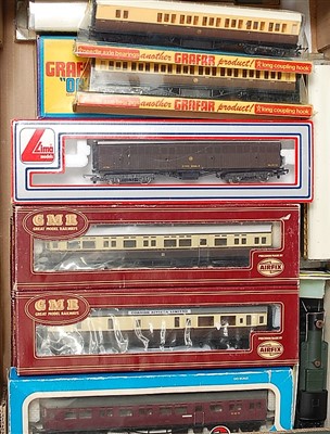 Lot 847 - Tray containing collection of mixed makes GWR...