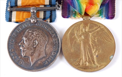 Lot 402 - A WW I British War and Victory duo, naming...