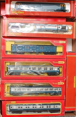 Lot 833 - A quantity of Triang Hornby BR blue/grey...