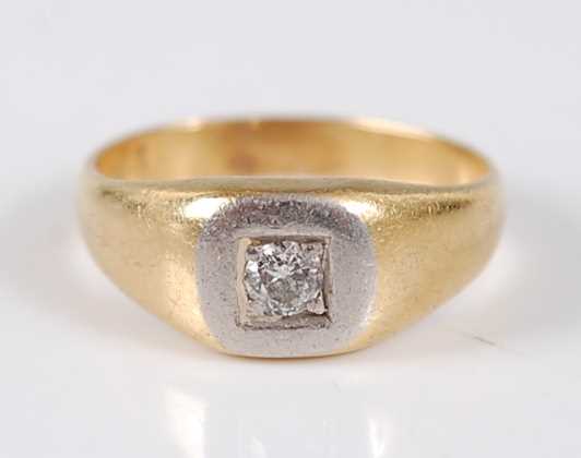 Lot 2746 - A yellow and white metal square signet ring,...