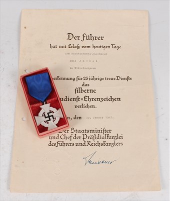Lot 412 - A German 25 Year Faithful Service medal