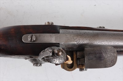 Lot 5 - A 19th century French flintlock carbine