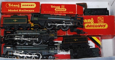 Lot 941 - 3 Triang and Hornby Britannia class engines...