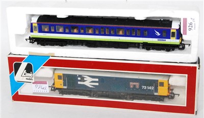 Lot 926 - A similar class 121 in Chiltern Railways blue,...