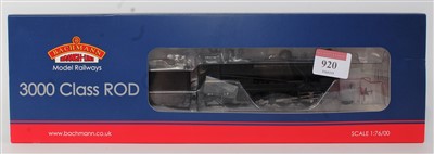 Lot 920 - A Bachmann 31-127 BR black ex LNER 3000 class...