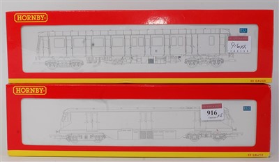 Lot 916 - A Hornby R2768 GWR diesel parcels railcar No....