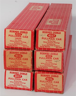 Lot 964 - Six Hornby Dublo Pullman cars, plastic wheels -...