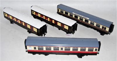 Lot 487 - Four unboxed bogie coaches all (NM): ACE C12...