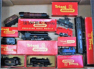 Lot 991 - Collection of Triang locomotives in mixed...