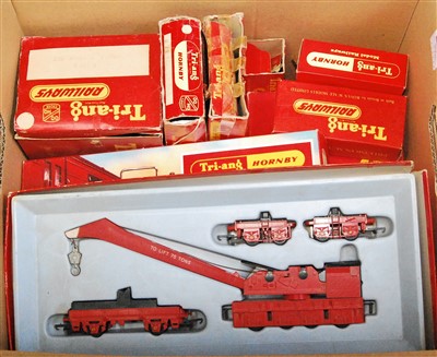 Lot 994 - A collection of Triang Hornby items including...