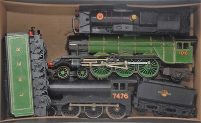 Lot 1052 - Two Triang and a Lima steam locomotives LNER...