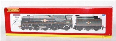 Lot 999 - A Hornby R2466 BR lined green merchant navy...