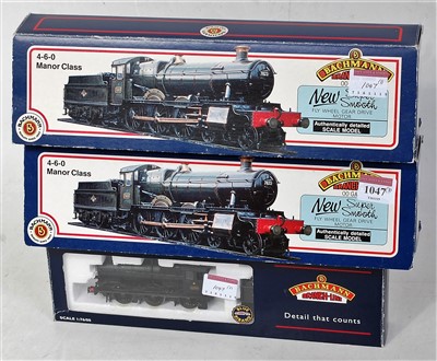 Lot 1047 - Three Bachmann GW locos and tenders: BR lined...