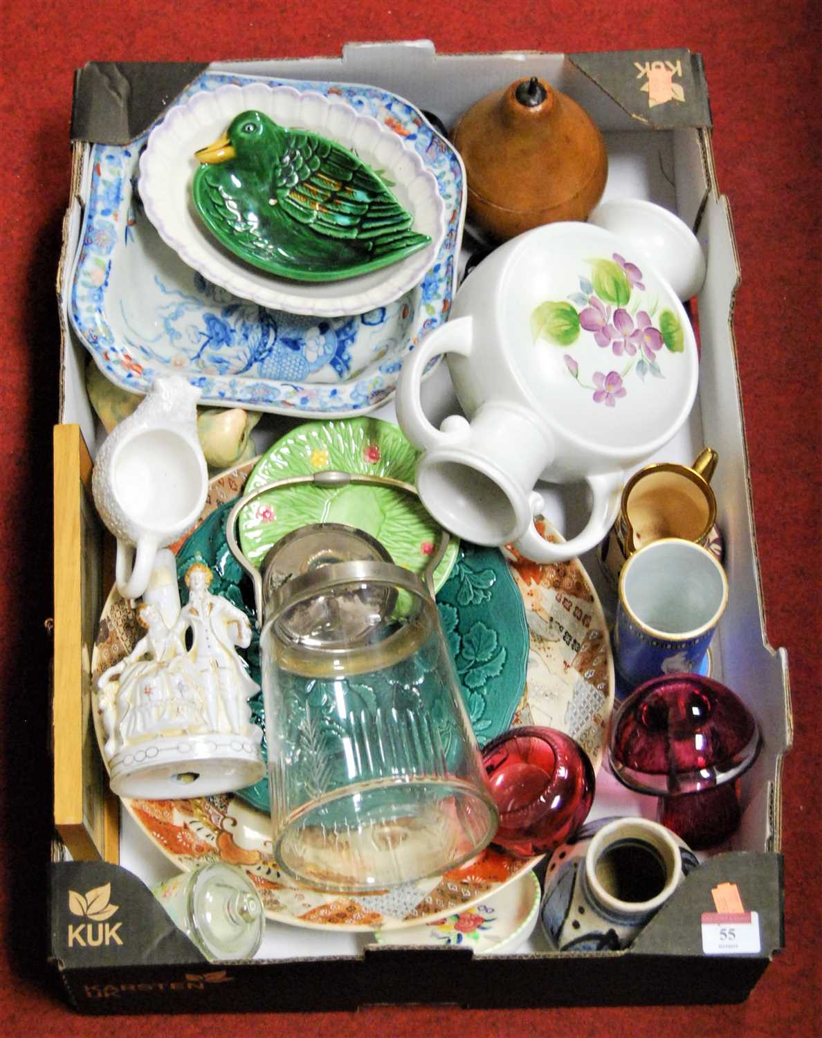 Lot 55 - A box of miscellaneous china and glass ware to...