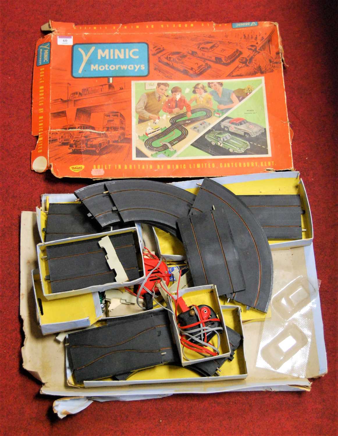Lot 60 - A boxed Triang Minic Motorways M1522 racing set