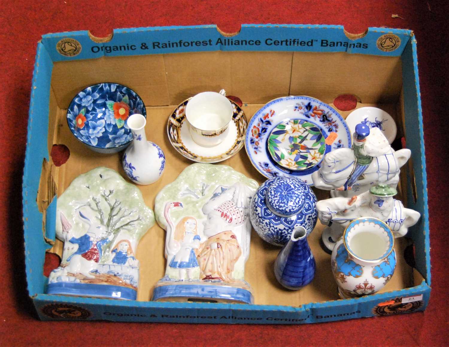 Lot 61 - A box of miscellaneous china to include Rye...