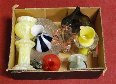 Lot 216 - A box of miscellaneous glassware to include...