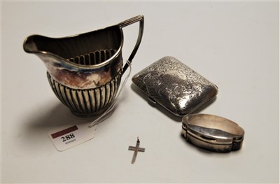 Lot 288 - A George V silver pocket snuff box, of shaped...
