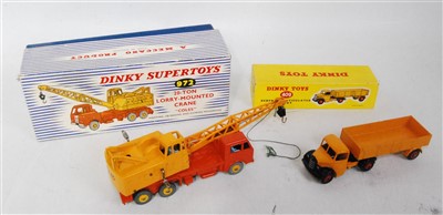 Lot 1990 - A Dinky Toys boxed commercial vehicle group to...