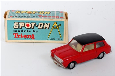 Lot 2706 - A Spot-On Models by Triang No. 154 Austin A40...