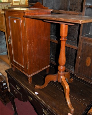 Lot 1205 - An Edwardian mahogany and satinwood inlaid...