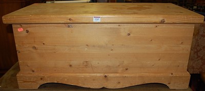 Lot 1362 - A modern pine hinge top blanket box, width 90.5cm