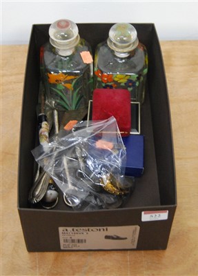 Lot 522 - A box of miscellaneous items, to include...