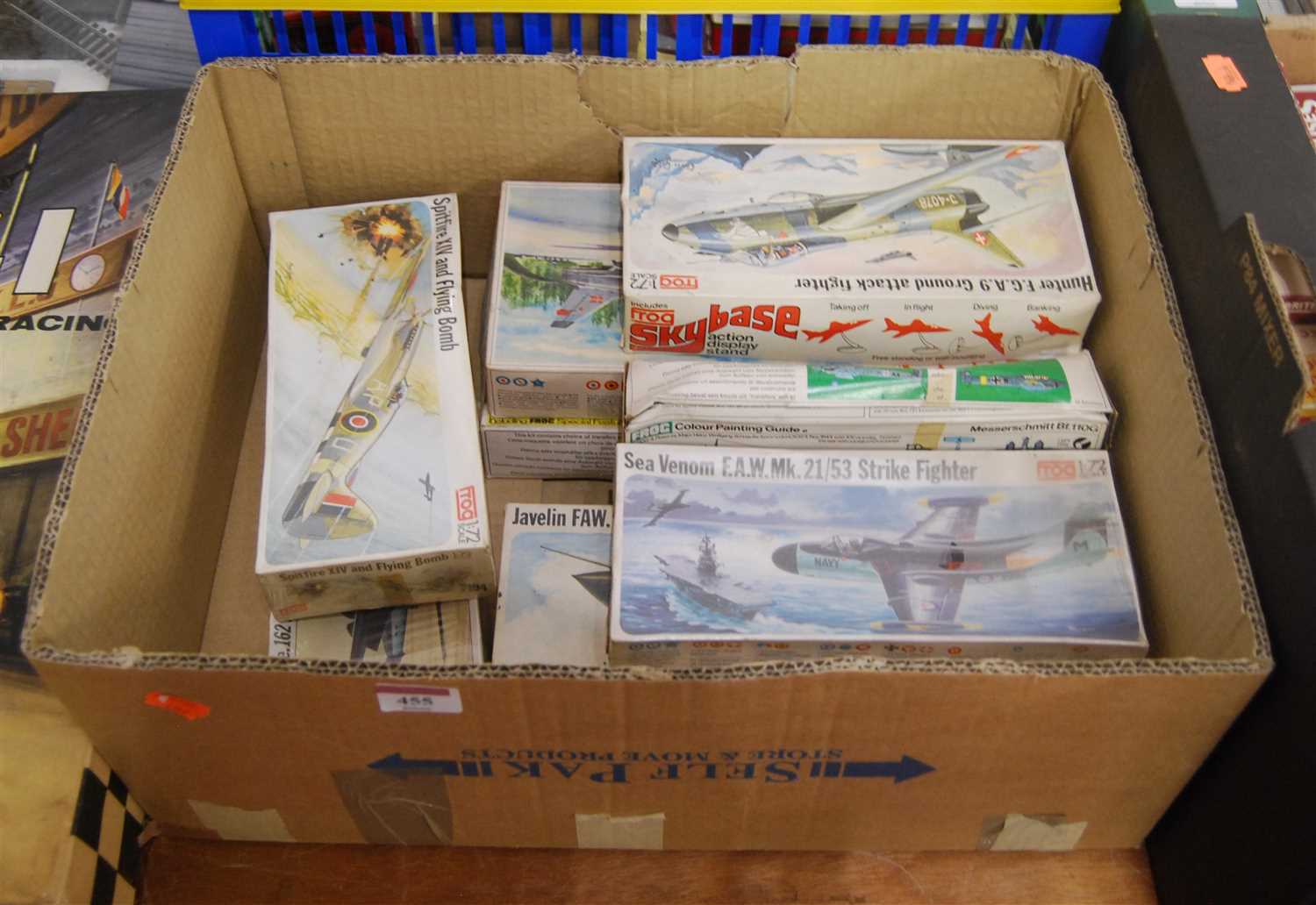 Lot 455 - A quantity of boxed Frog plastic aircraft kits,...