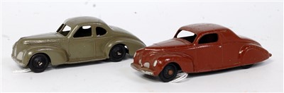 Lot 2045 - A Dinky Toys loose saloon group to include a...