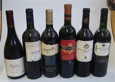 Lot 1032 - Assorted red table wines, largely being New...