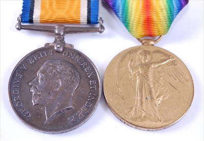 Lot 345 - A WW I British War and Victory duo