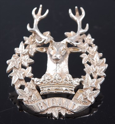 Lot 119 - A George V silver bonnet/cap badge for The Gordon Highlanders