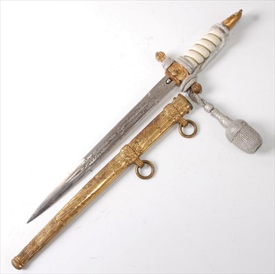Lot 366 - A German Third Reich Kreigsmarine Officer's dagger