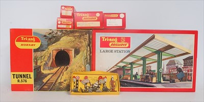 Lot 649 - Triang Hornby R459A large station set (modern...
