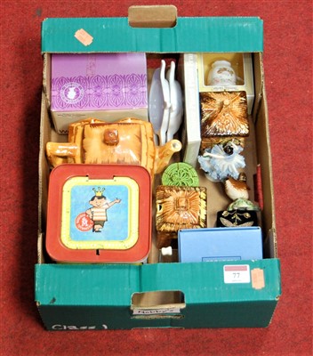 Lot 77 - A box of miscellaneous items, to include...