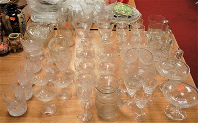 Lot 142 - A large collection of miscellaneous glassware...