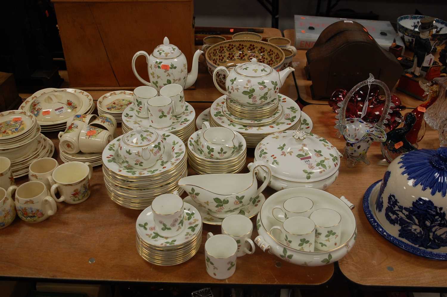 Lot 165 - A Wedgwood eight place setting tea and dinner...