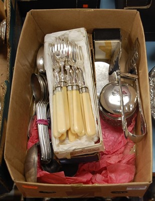 Lot 286 - A box of miscellaneous silver plated wares, to...