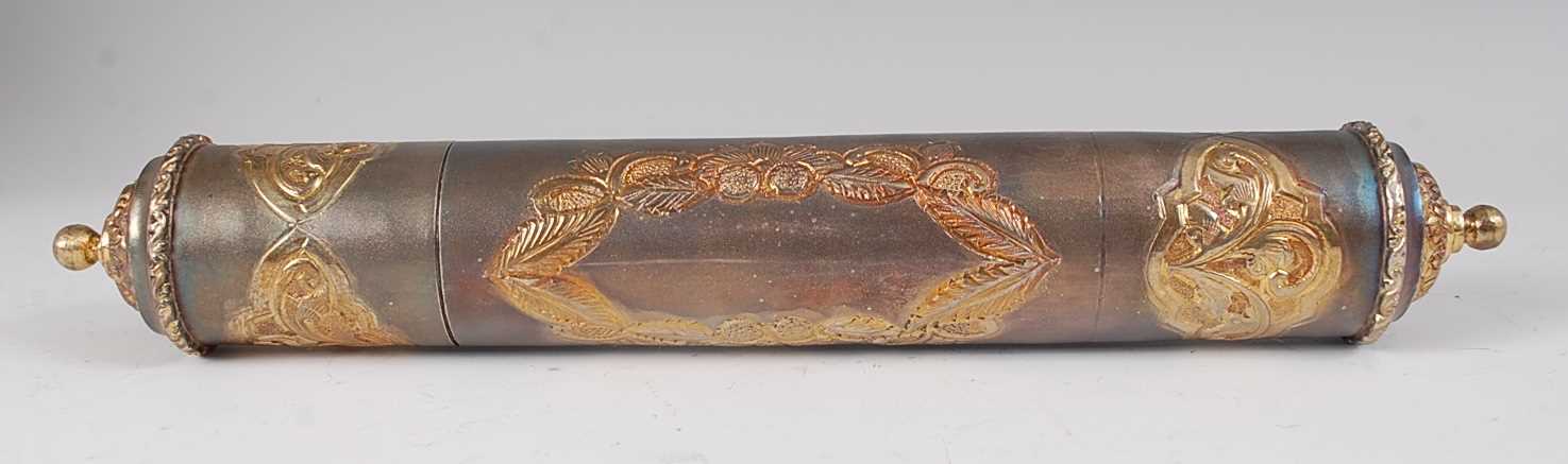 Lot 2351 - An Indian silver and silver gilt scroll case /...