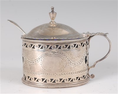 Lot 2087 - A George III silver mustard pot, having a...